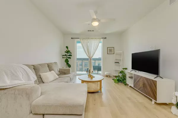 Austin, TX 78723,1701 Simond Ave #524