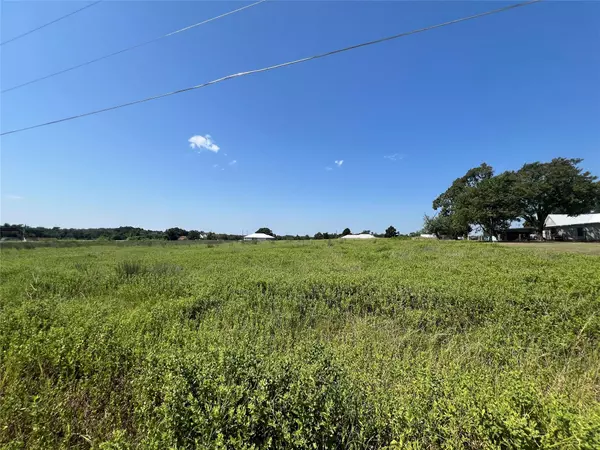 Mcdade, TX 78650,0007 Brenham ST