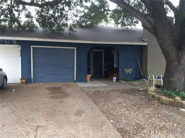 Austin, TX 78744,5604 Ponciana DR