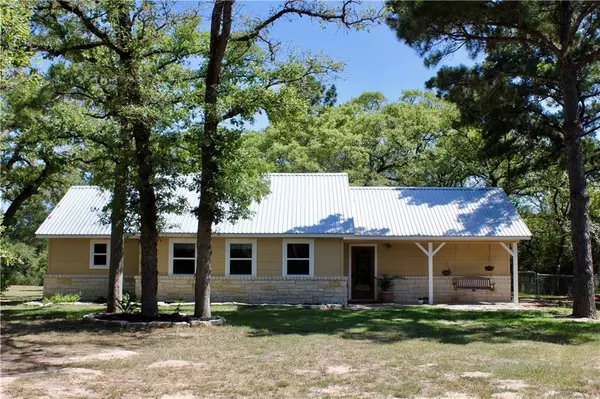 1268 County Road C, Lexington, TX 78947