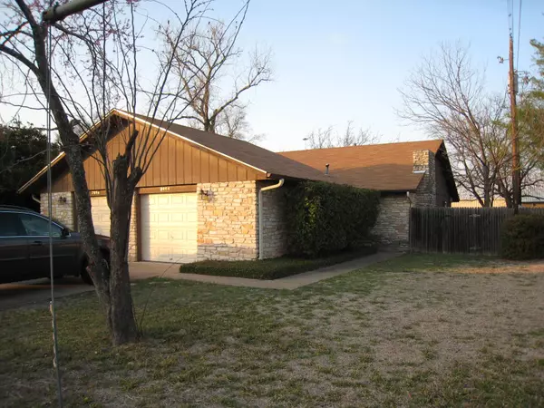 2804 Thrushwood #B, Austin, TX 78757