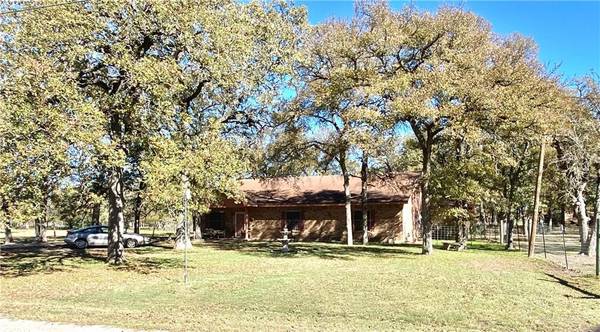 290 Briar LN,  Chilton,  TX 76632