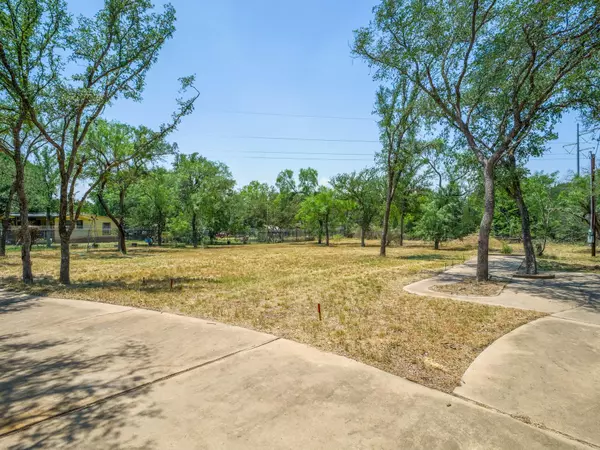 Marble Falls, TX 78654,2805 Kingdom DR