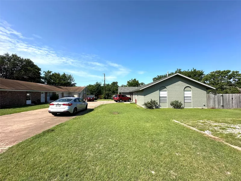 2402 Parker CIR, Georgetown, TX 78628