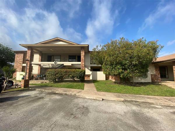 1705 Crossing PL #140C,  Austin,  TX 78741