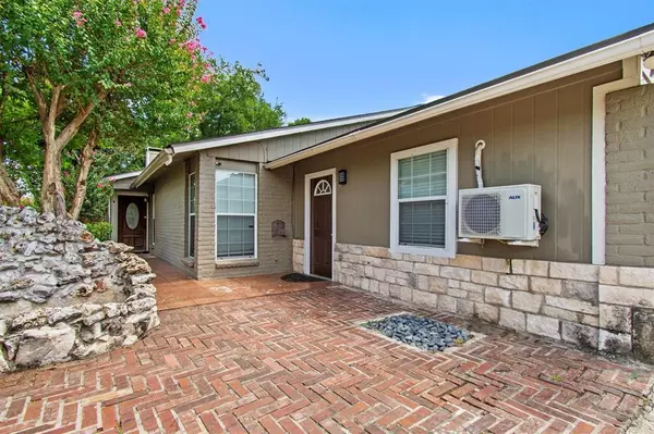 9611 Teasdale TER #B, Austin, TX 78753