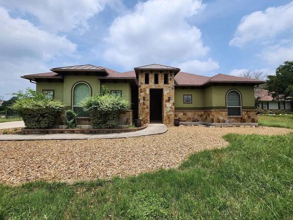 27719 Bogen RD, New Braunfels, TX 78132