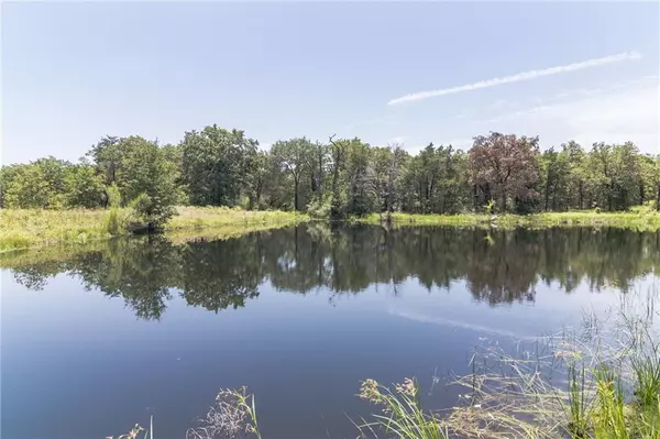 000 Reiss RD, Muldoon, TX 78949
