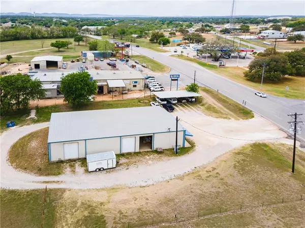 556 N US HWY 281 HWY, Johnson City, TX 78636