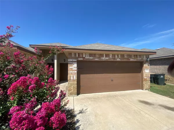 479 Jack Rabbit LN #B, Buda, TX 78610