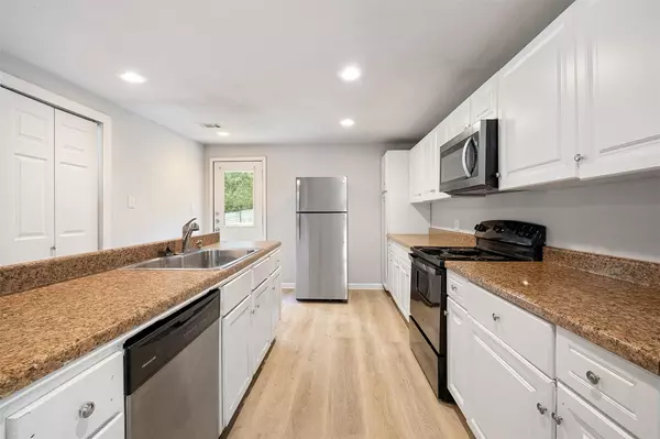 Paige, TX 78659,143 Old Piney TRL #B