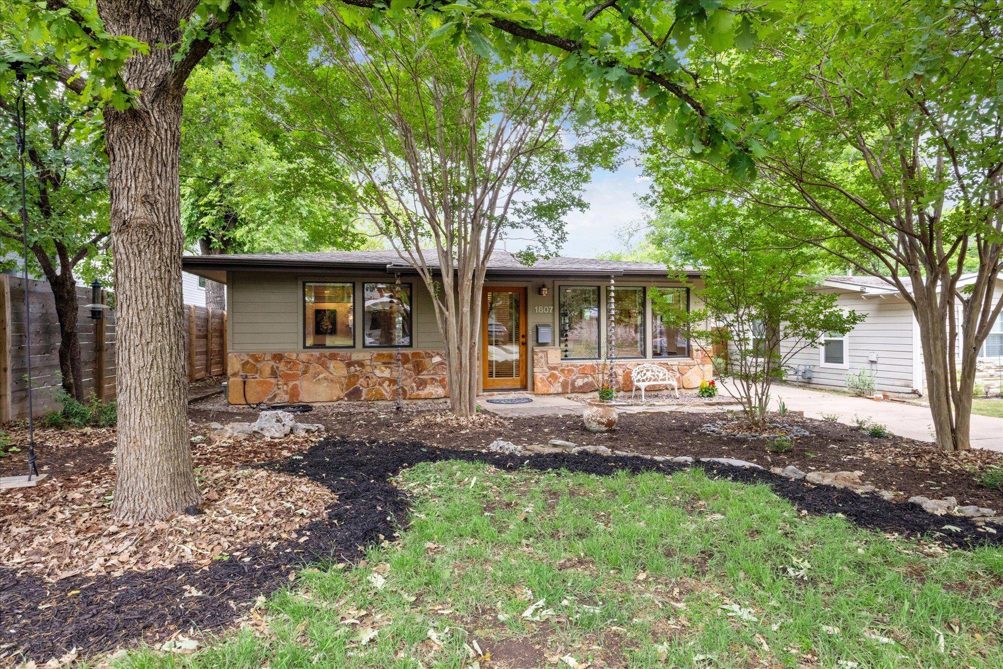 1807 Richcreek RD, Austin, TX 78757