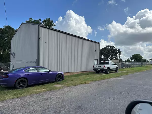 La Grange, TX 78945,324 W La Fayette ST