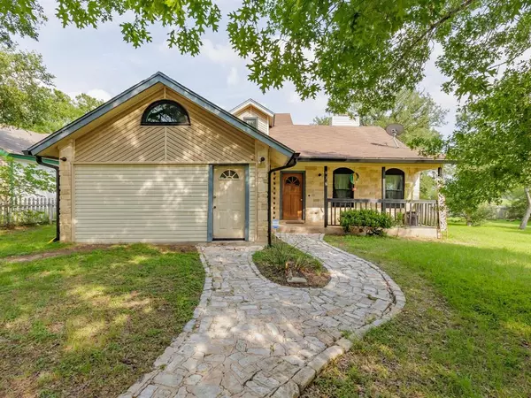 107 Oak River DR, Cedar Creek, TX 78612