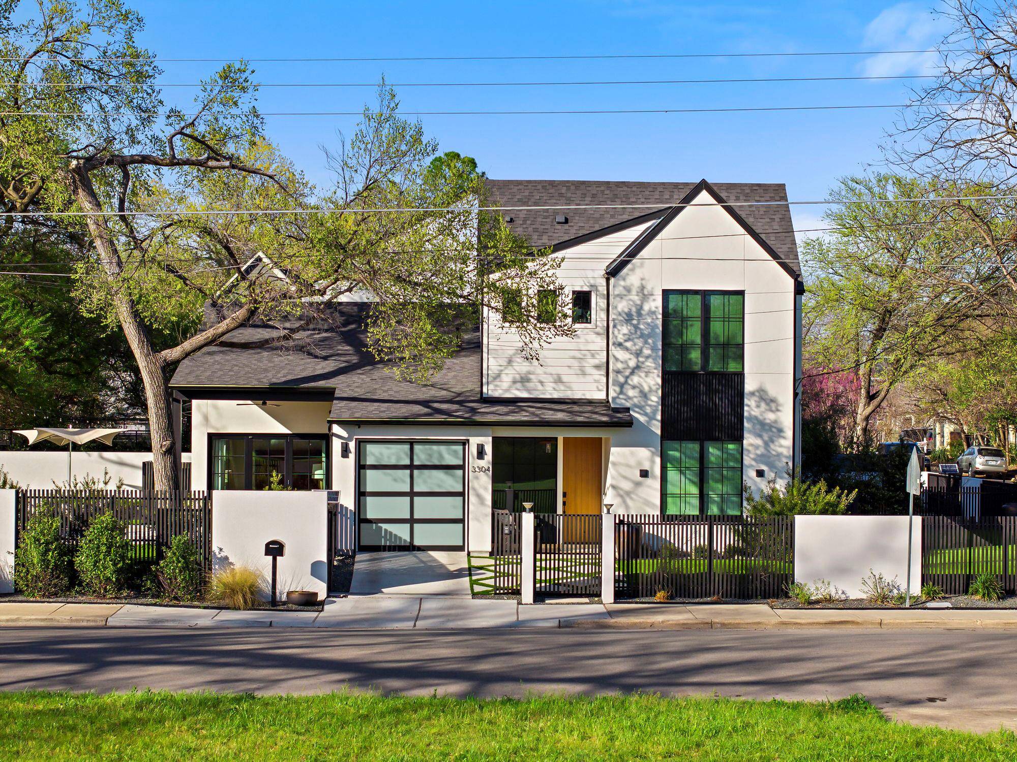 Austin, TX 78702,3304 Lyons RD