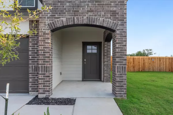 San Marcos, TX 78666,112 New Albany LN