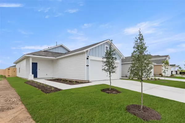 Maxwell, TX 78656,288 Jade ST