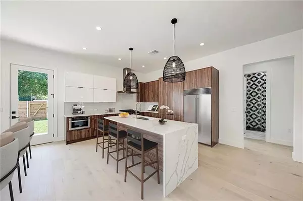 Austin, TX 78702,200 Tillery SQ #1