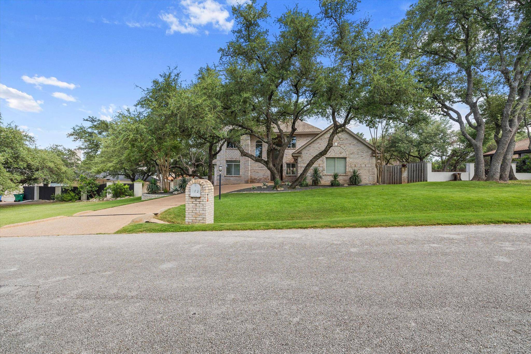 103 El Norte CT, Lakeway, TX 78734