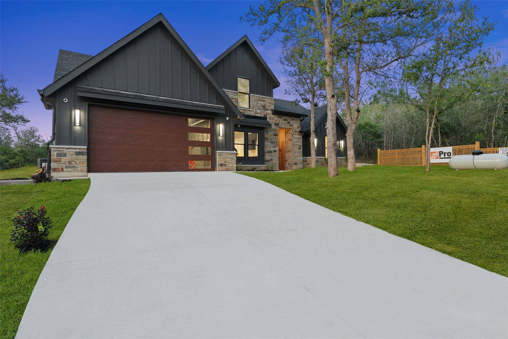 Bastrop, TX 78602,280 Bali Hai LN