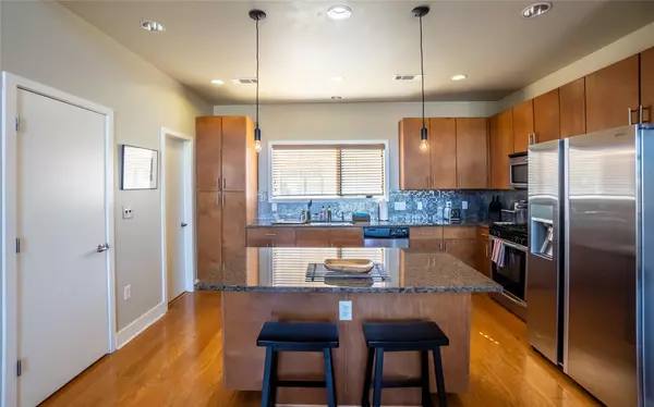 1702 S Lamar BLVD #10, Austin, TX 78704