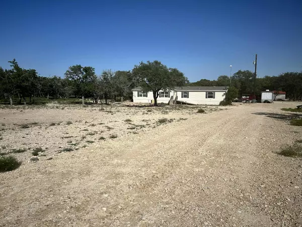 Kempner, TX 76539,372 Private Road 3447