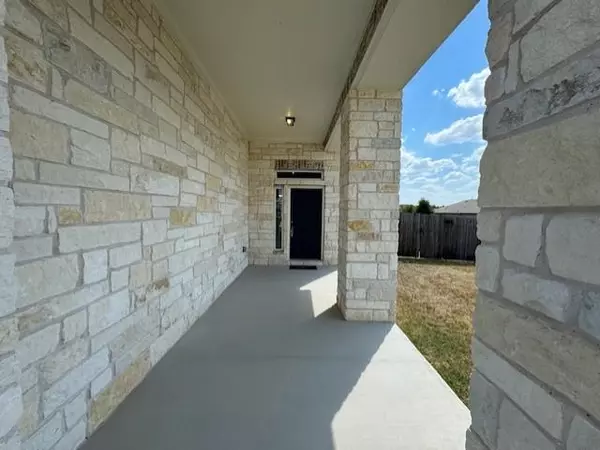 Kyle, TX 78640,211 Silver Glen DR