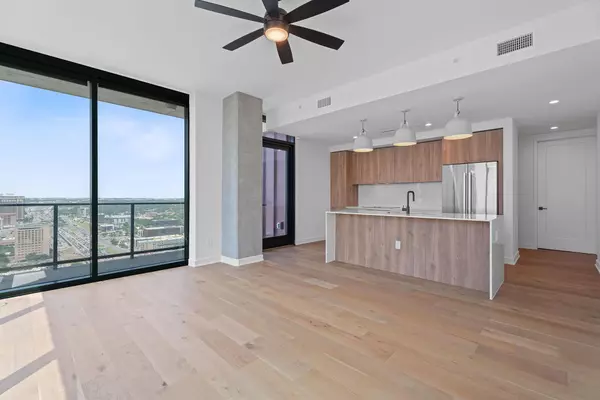 Austin, TX 78701,84 East Ave #3401