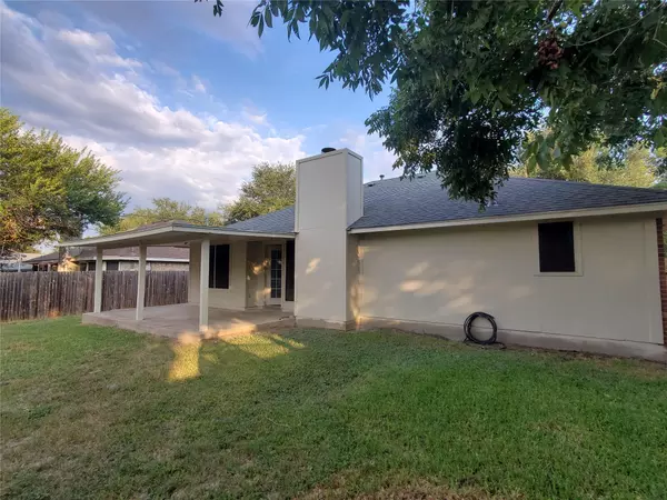 Taylor, TX 76574,1806 Maplelawn ST