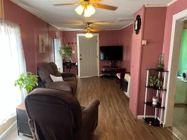 Lockhart, TX 78644,607 Garcia ST