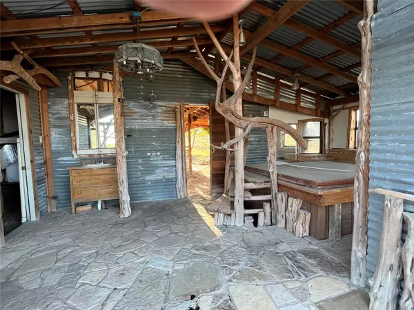 Spicewood, TX 78669,25900 Red Brangus RD