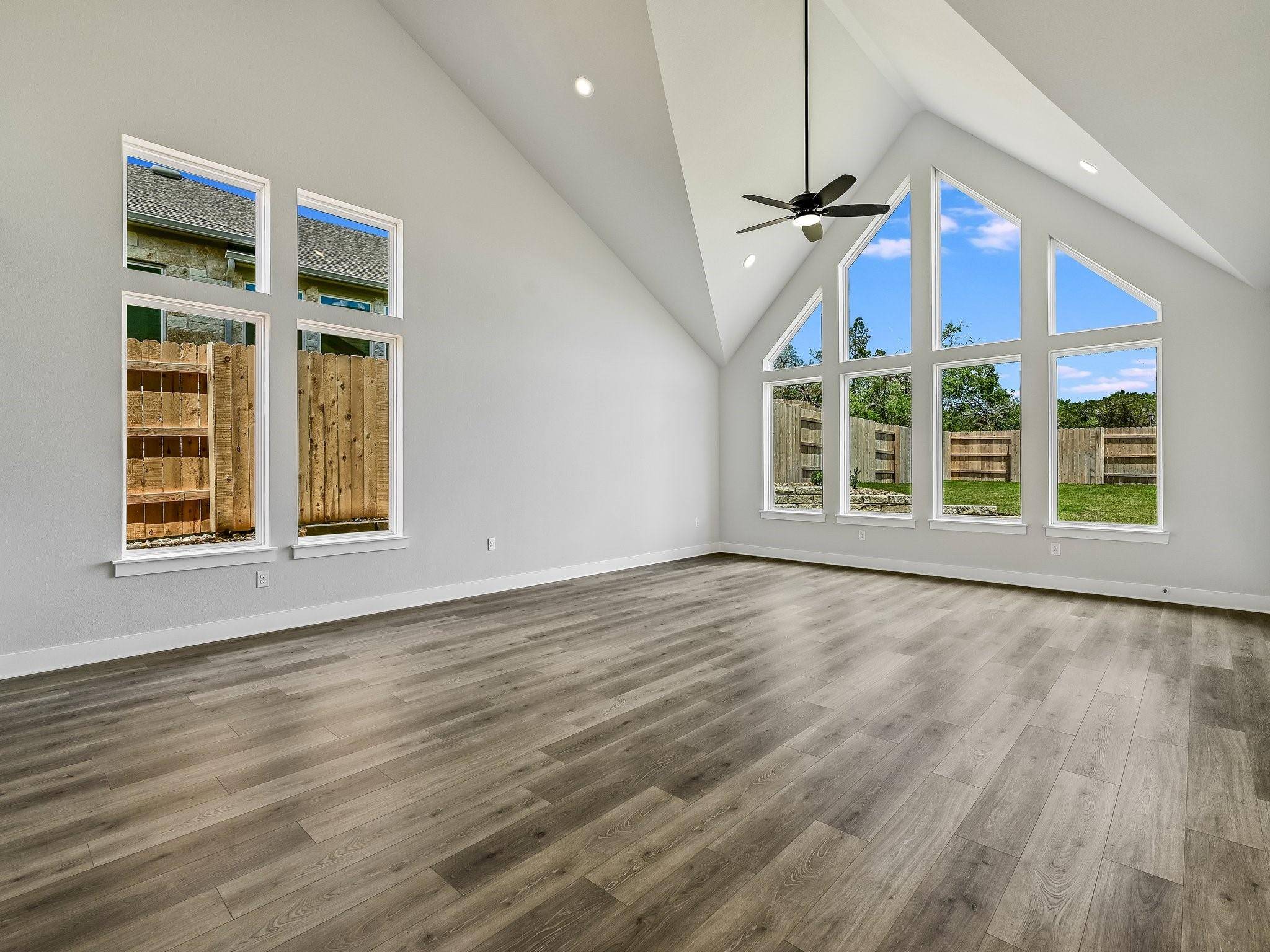 San Marcos, TX 78666,408 Puppy Dog PASS
