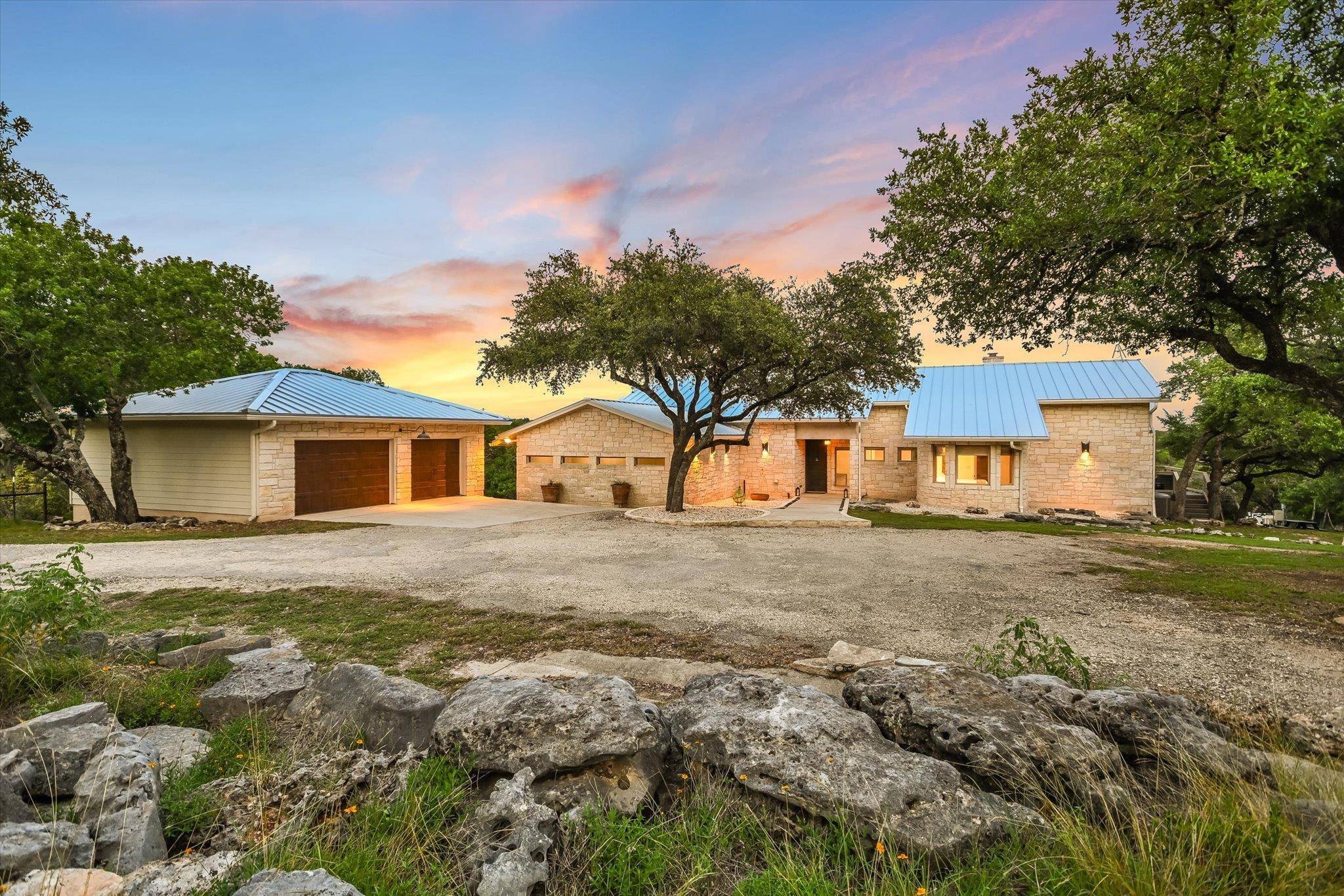 1124 RIVER MOUNTAIN RD, Wimberley, TX 78676