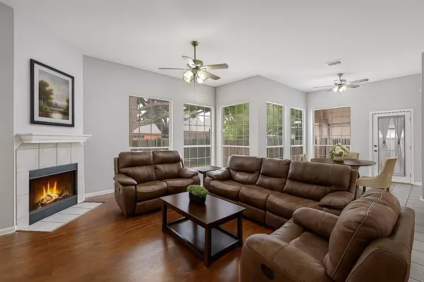 901 Cashew LN, Cedar Park, TX 78613