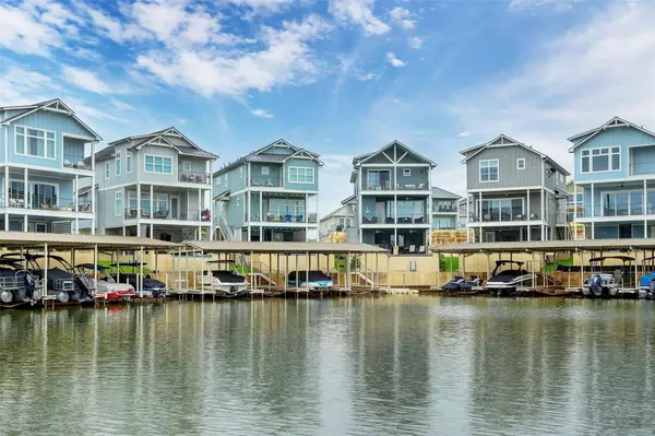 124 Marina BLF, Kingsland, TX 78639