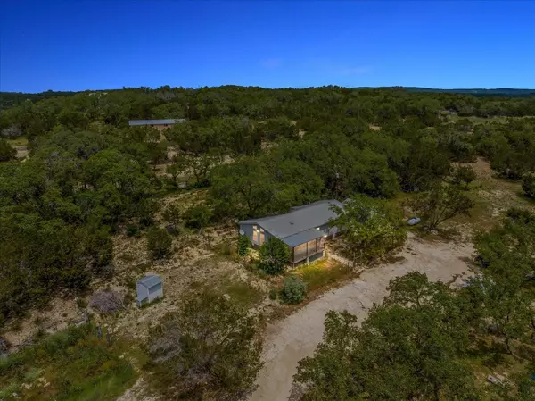 551 Cambridge RD,  Wimberley,  TX 78676