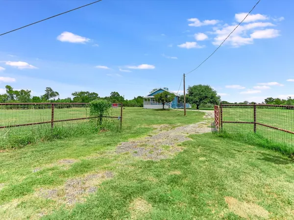 16702 Fagerquist RD, Del Valle, TX 78617