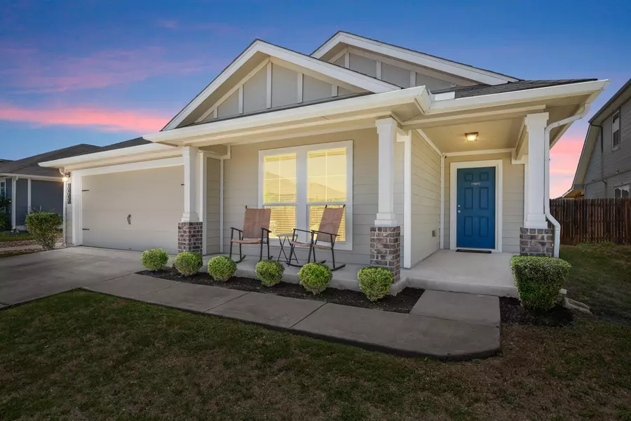 604 Nueces River TRL, Hutto, TX 78634