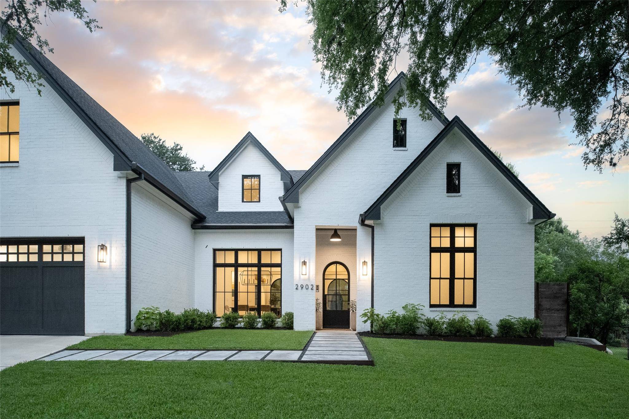 2902 Oakhaven DR, Austin, TX 78704
