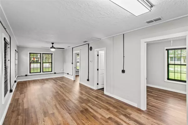 Giddings, TX 78942,875 E Brenham ST