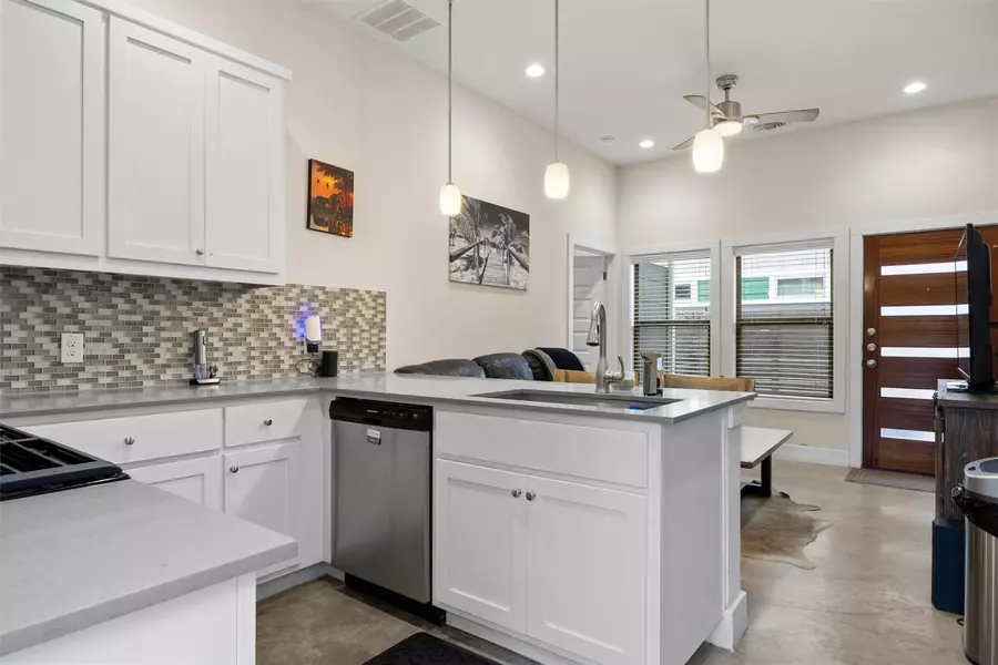 720 Pedernales ST #B, Austin, TX 78702