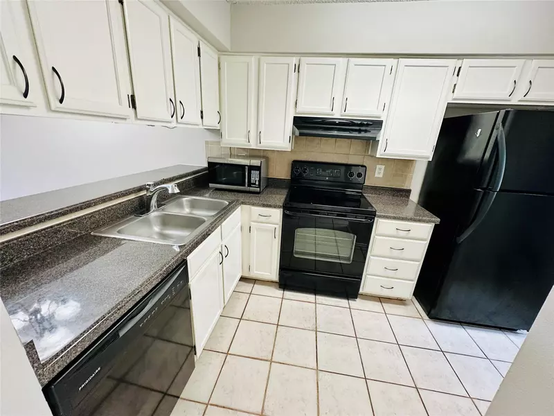 2215 Post RD #2028, Austin, TX 78704