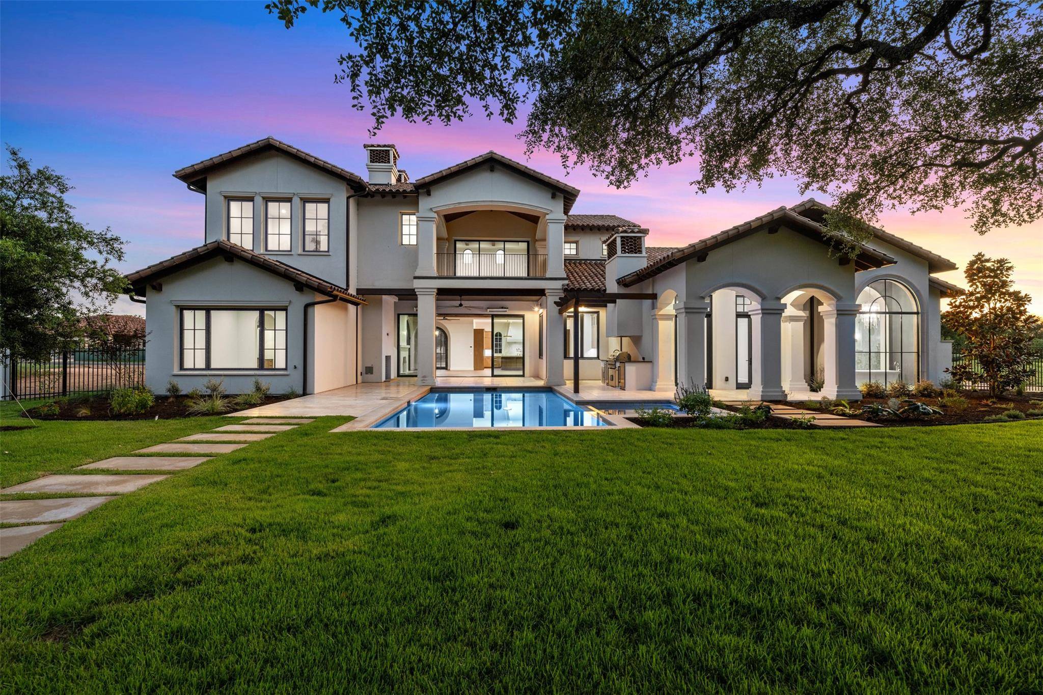 242 La Serena LOOP, Horseshoe Bay, TX 78657