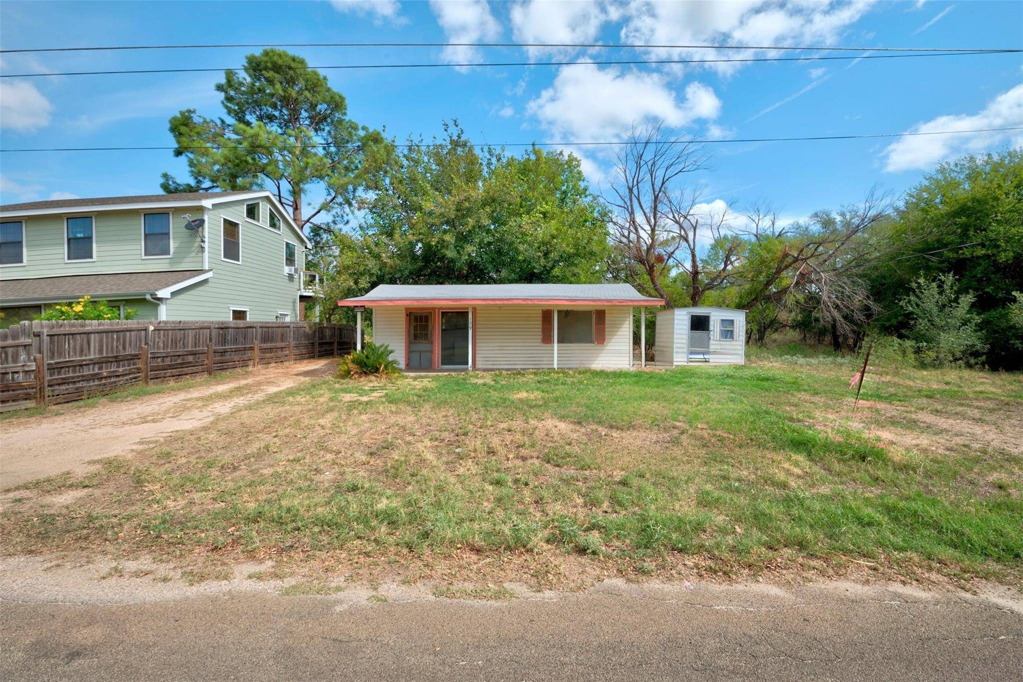 139 Hill DR,  Granite Shoals,  TX 78654