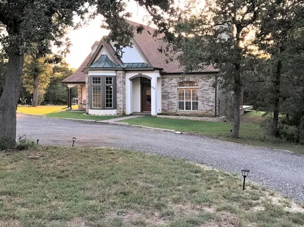 194 Mineral Springs RD,  Lockhart,  TX 78644