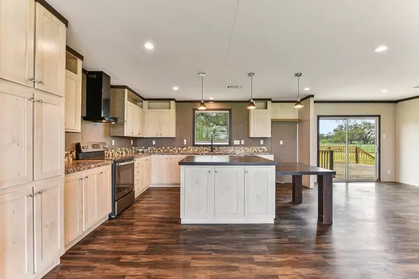 Smithville, TX 78957,1734 Colorado ST