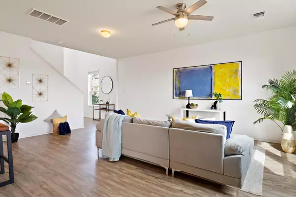 Buda, TX 78610,217 Boxwood DR