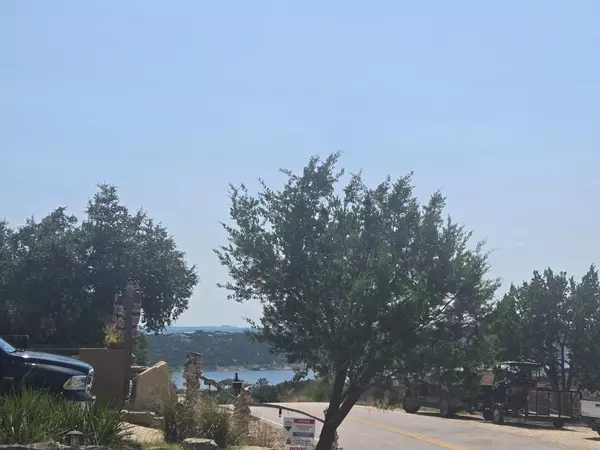 3301 Constitution DR, Lago Vista, TX 78645