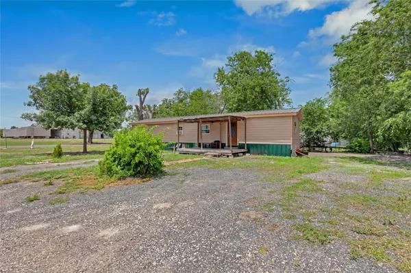 Granger, TX 76530,101 E Ash ST