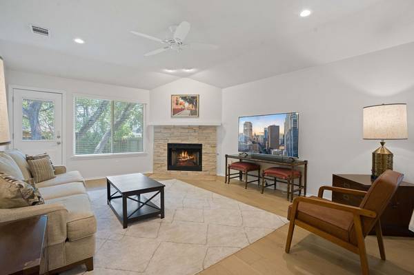 6421 Billy Bonney PASS,  Austin,  TX 78749